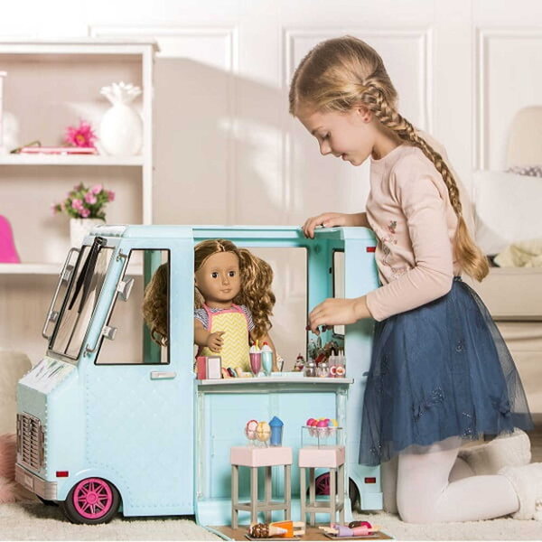 Foodtruck Our Generation con gelati e accessori per bambole 46 cm, 152 pezzi