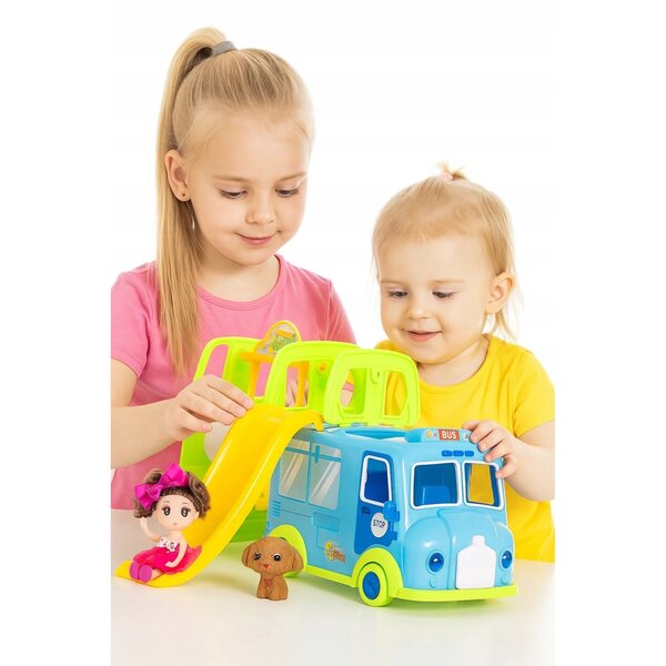 Ein Puppencamper mit Bus, Schaukel, Puppe und Hund, blau 3+