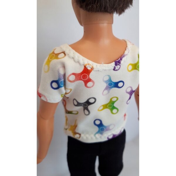 Puppenkleidungsset: T-Shirt und Shorts aus elastischem Stoff