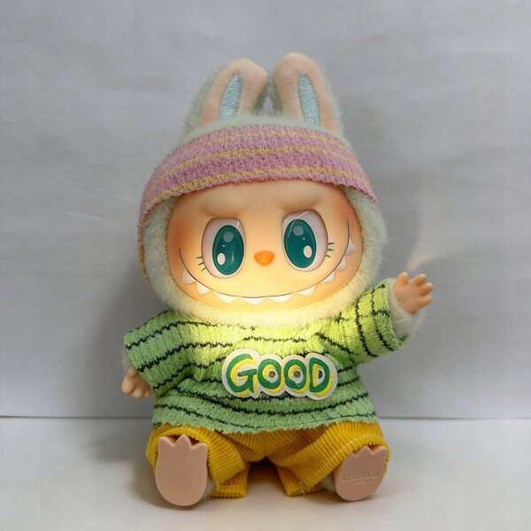 Kleidungsset für Labubu-Puppe 17 cm – grünes „GUTES“ Outfit mit Hut
