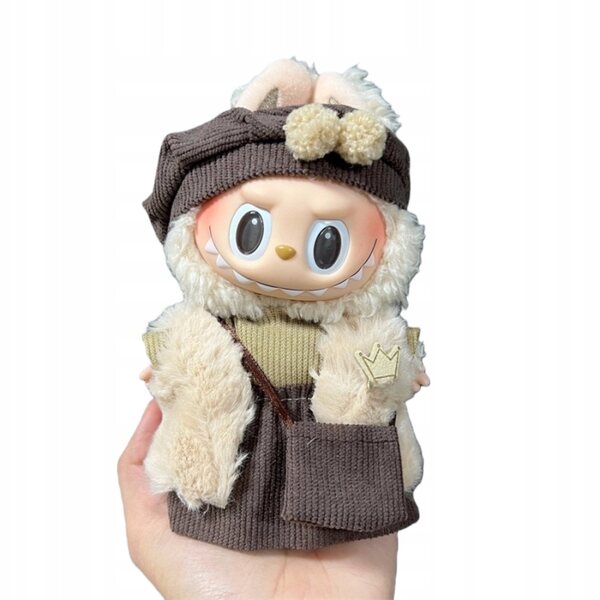 Kleidungsset für 17-cm-Puppe: Mütze, Pelzmantel und Cordrock