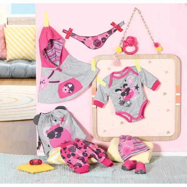 Baby Born Deluxe Set für Neugeborene 43 cm mit kompletter Kleidung und Accessoires