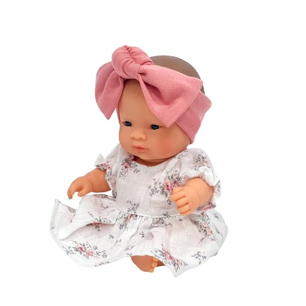 Asiatische Puppe 21 cm mit kompletter Przytullale-Bekleidung für Kinder ab 3 Jahren