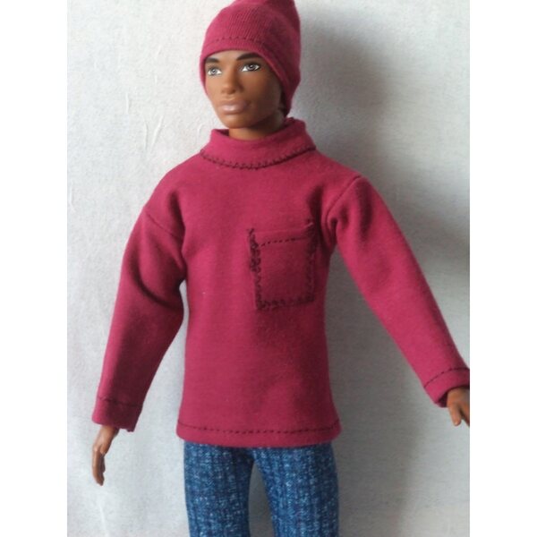 Bekleidungsset für die Ken-Puppe: Jeans, burgunderfarbenes Sweatshirt und Mütze