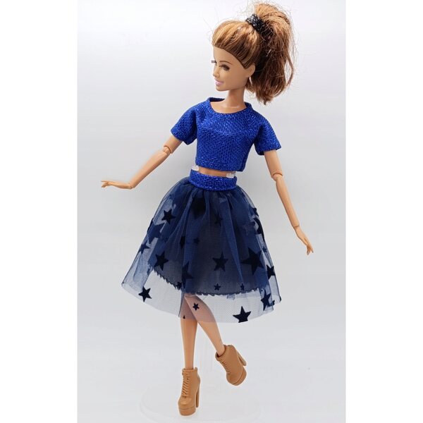 Completo abbigliamento per bambola blusa e gonna con tulle a stelle