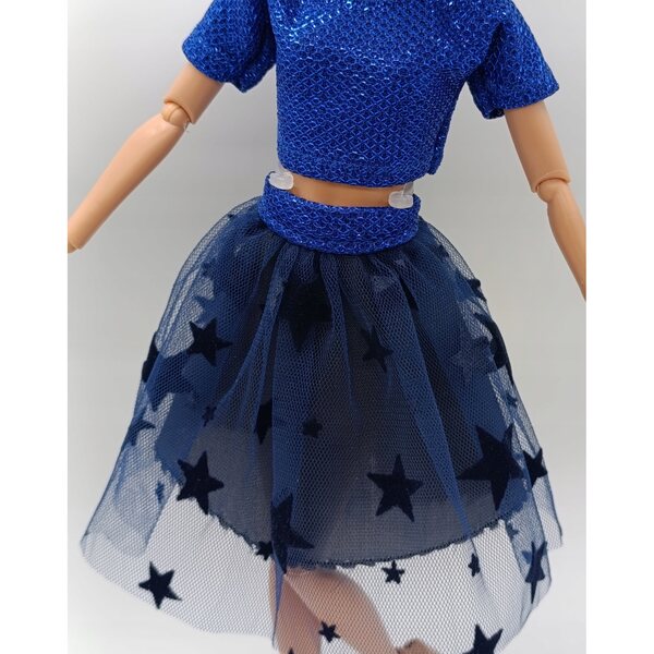 Completo abbigliamento per bambola blusa e gonna con tulle a stelle