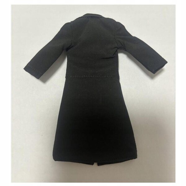 Miniatura Trench Coat Nero in Tessuto per Bambole in Scala 1:12, 10 cm