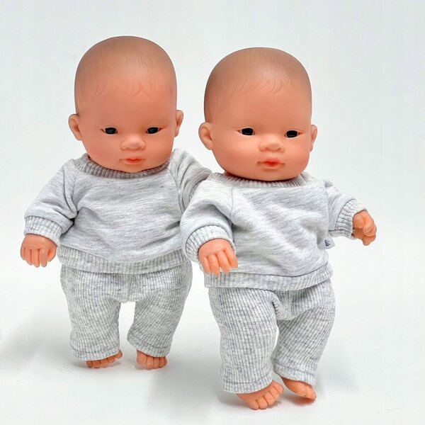 Komplettes graues Kleiderset für Miniland 21 cm Puppe, Sportbekleidung