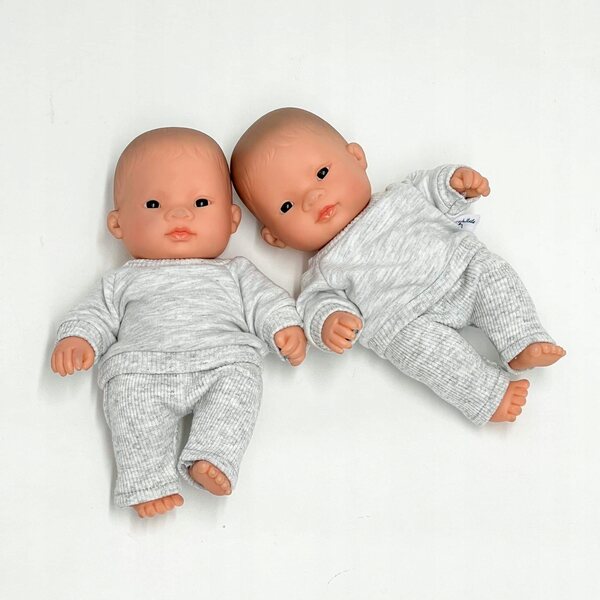 Komplettes graues Kleiderset für Miniland 21 cm Puppe, Sportbekleidung