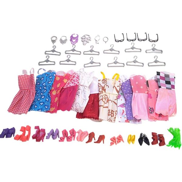 Omquot Puppenkleidungsset mit 46 Modeaccessoires, Kleiderbügeln und bunten Absätzen