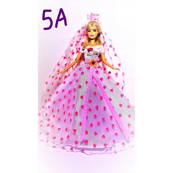 Elegantes Ballkleid für 28–31 cm große Puppen mit glänzenden Accessoires und Dekorationen