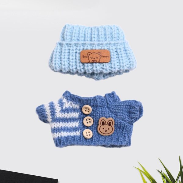 Kleidung für Puppen 15–17 cm: Blauer handgefertigter Pullover und weiche Mütze