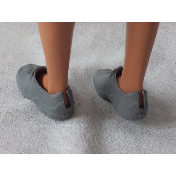 Kunststoff-Popelate-Trampki für 30 cm große Ken-Puppe – perfekt und widerstandsfähig