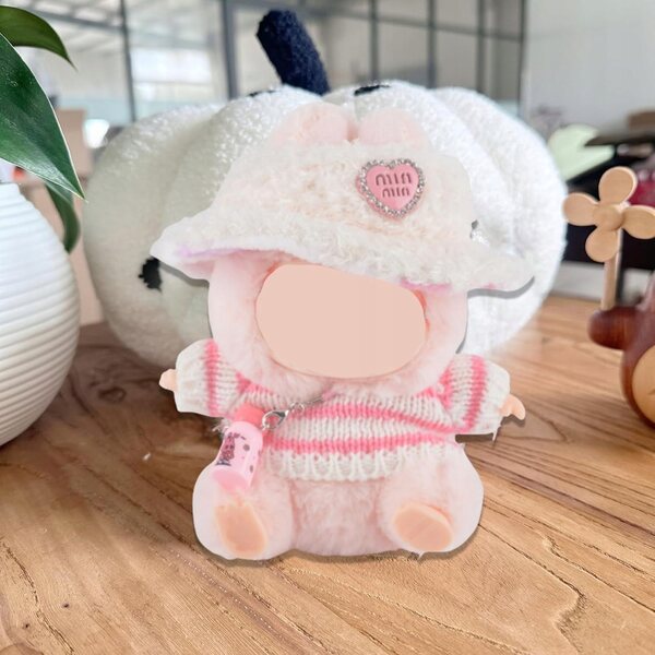 Kleidung für die Labubu-Puppe: Hose, Mütze und Pullover ohne Puppe