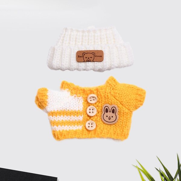 Labubu-Puppenkleidung: gelber handgefertigter Pullover und Mütze