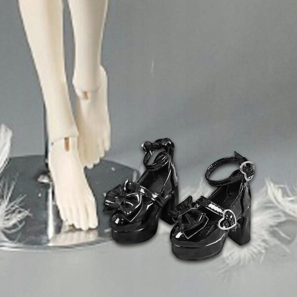 Scarpe con tacco nero per bambole scala 1/4, accessorio elegante e realistico