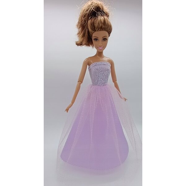 Elegantes Puppenkleid mit Korsett und glänzendem Tüll