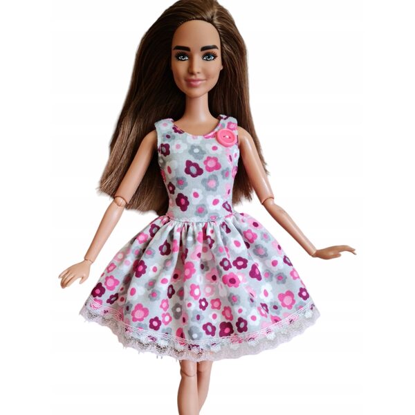 Modisches Blumen-Puppenkleid mit Spitze und Knöpfen - Kleidung zum Verschenken