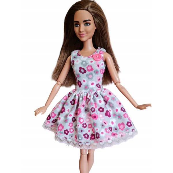 Modisches Blumen-Puppenkleid mit Spitze und Knöpfen - Kleidung zum Verschenken