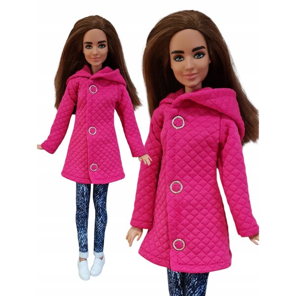 Cappotto trapuntato fucsia per una bambola alla moda - outfit classico