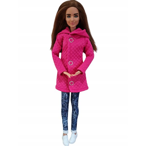 Cappotto trapuntato fucsia per una bambola alla moda - outfit classico