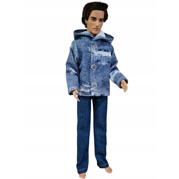 Giacca di jeans con cappuccio per una bambola: un vestito alla moda per un bambino