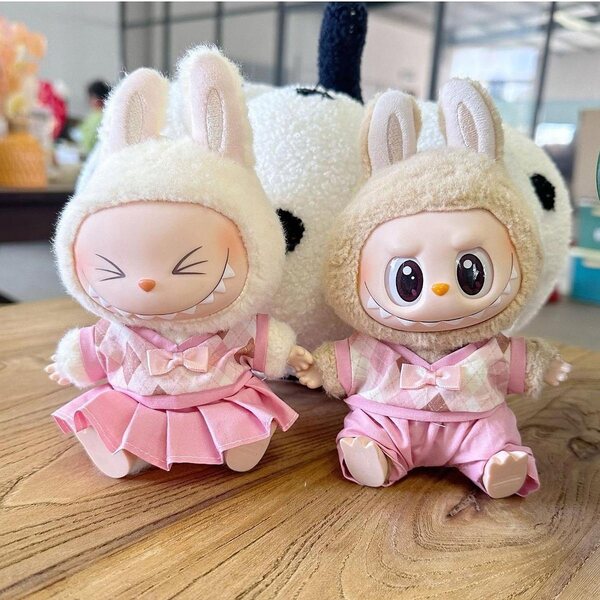 Set 2 capi d'abbigliamento a quadri per bambole 15-17 cm con pantaloni rosa