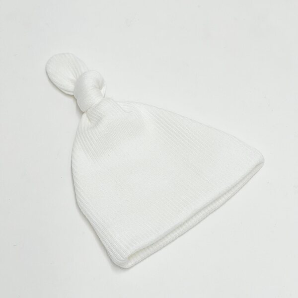 Cappellino bianco Minikane 28 cm e Miniland 32 cm in cotone per bambole