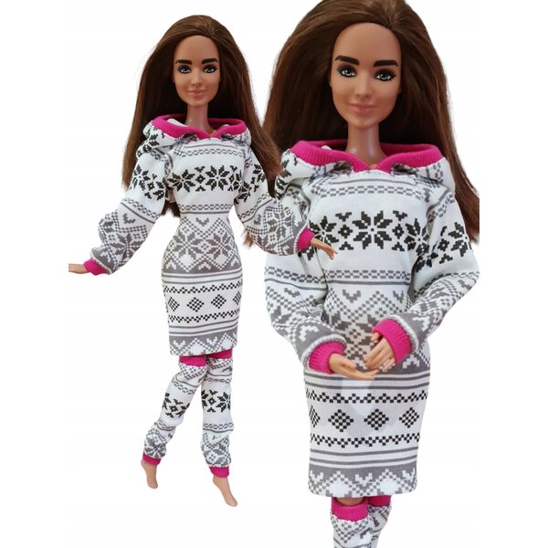 Completo abbigliamento per bambola: vestito con cappuccio e leggings in tessuto scandinavo
