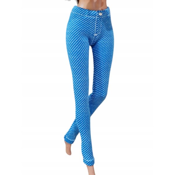 Klassische Modepuppenhose aus blauem Jeansstoff mit silberner Perle