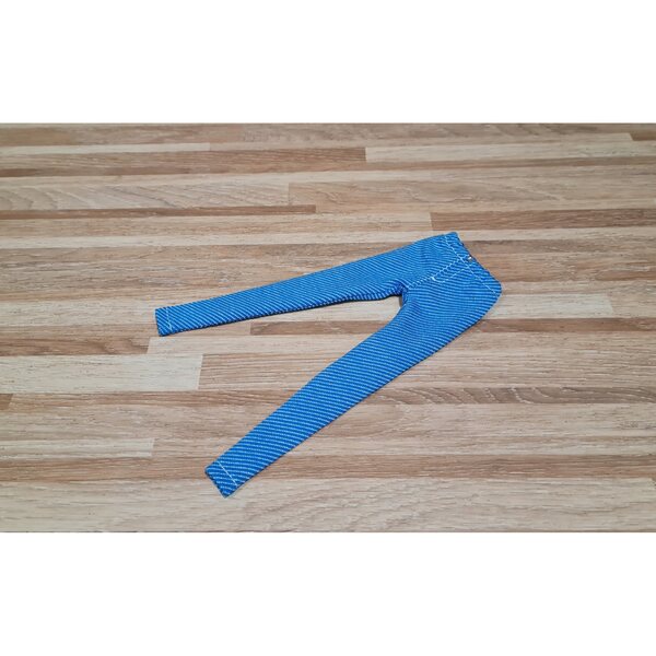 Klassische Modepuppenhose aus blauem Jeansstoff mit silberner Perle