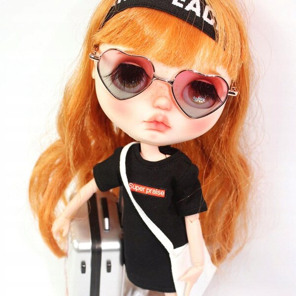 T-shirt con stampa lettera per bambole Blythe 1/6 in nero, bianco e rosa
