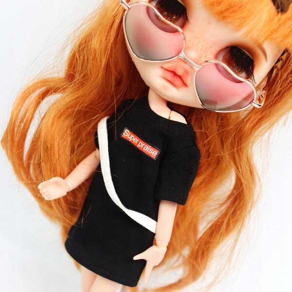 T-shirt con stampa lettera per bambole Blythe 1/6 in nero, bianco e rosa