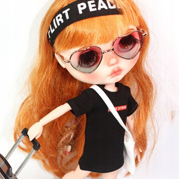 T-shirt con stampa lettera per bambole Blythe 1/6 in nero, bianco e rosa