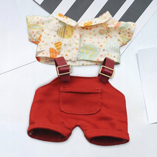 Lernkleidung für Puppen mit roter Hose und weichem T-Shirt