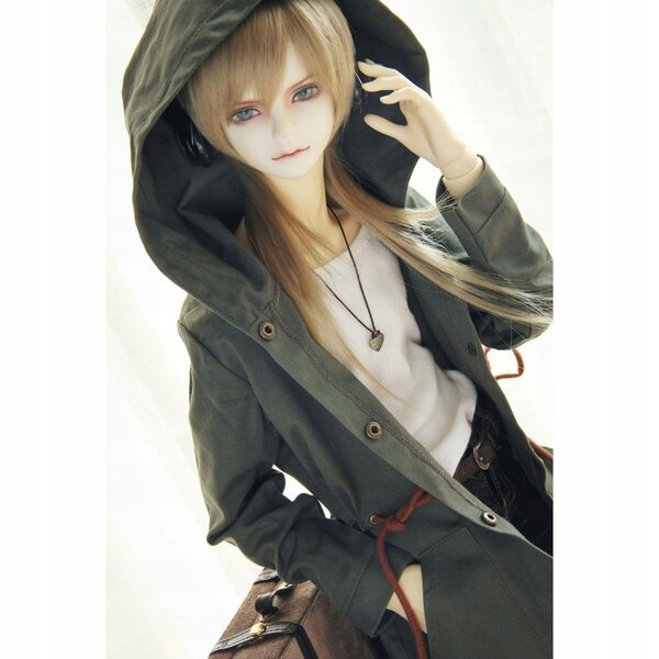BJD Herrenbekleidungsset 70 cm – grüner Trenchcoat mit Kapuze für bewegliche Puppen