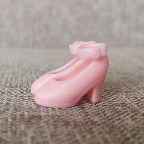 1/6 rosa Kunststoffschuhe für Blythe-, Dollfie- und BJD-Puppen mit hohen Absätzen