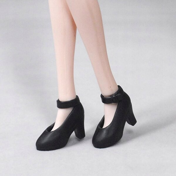 1:6 schwarze Plastikschuhe mit Absätzen für Blythe-, Licca-, Momoko- und Azone-Puppen