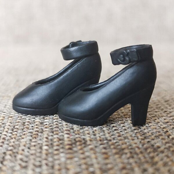1:6 schwarze Plastikschuhe mit Absätzen für Blythe-, Licca-, Momoko- und Azone-Puppen