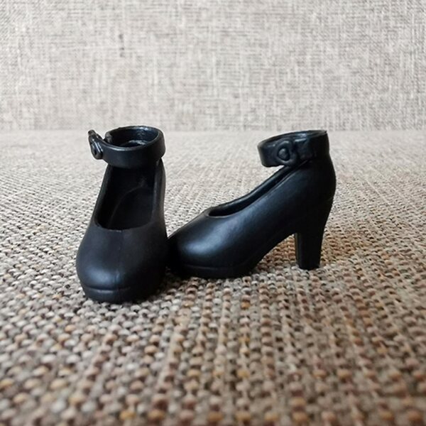 1:6 schwarze Plastikschuhe mit Absätzen für Blythe-, Licca-, Momoko- und Azone-Puppen