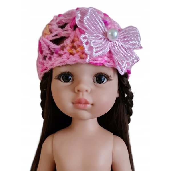 Cappellino in lana fatto a mano per bambola Paola Reina 32 cm con decorazione 3D