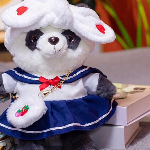 Plüschkleidung für 25–30 cm große Puppen mit farbenfrohen und leicht zu tragenden Accessoires