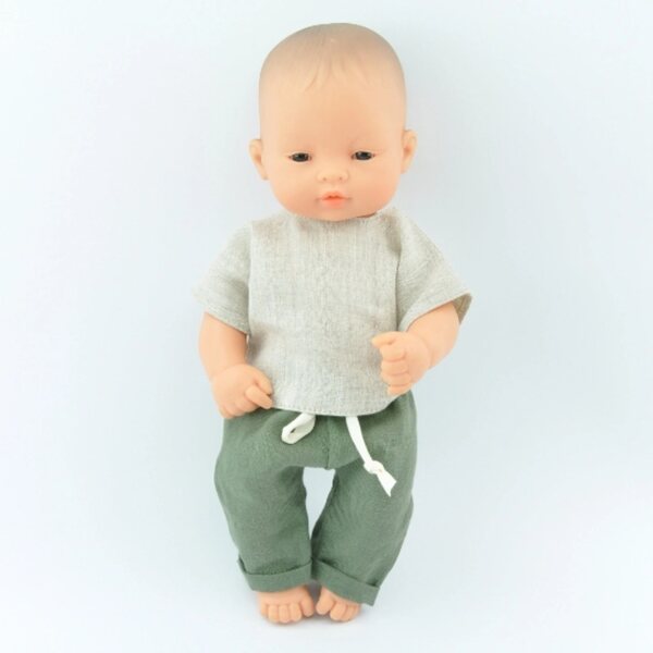 Leinenkleidungsset für Miniland 32 cm Puppe mit grünem T-Shirt und Hose