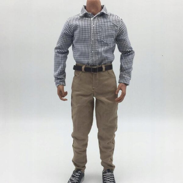 1/6 männliche Kleidung: grau kariertes Hemd, Khaki-Hose und schwarzer Gürtel