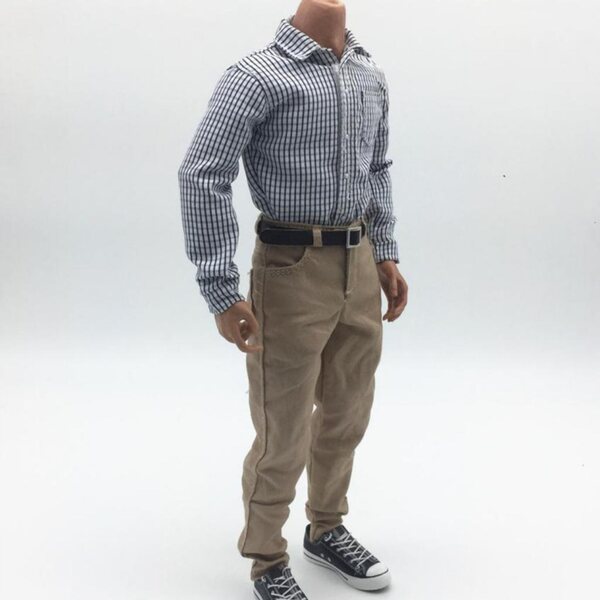 1/6 männliche Kleidung: grau kariertes Hemd, Khaki-Hose und schwarzer Gürtel