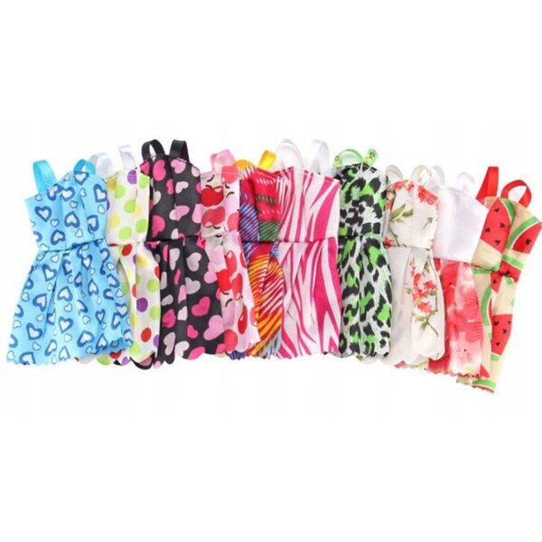 Buntes Set aus Kleidung, Accessoires und Schuhen für universelle Barbie-Puppen