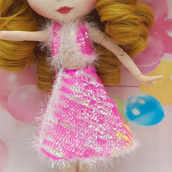 Bekleidungsset für Blythe-Puppe mit Kombinezon, Rock und rotem Hut