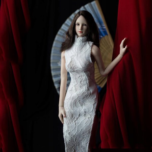 Handgefertigtes 1/6 weißes Cheongsam-Kleid für 12" Puppen.