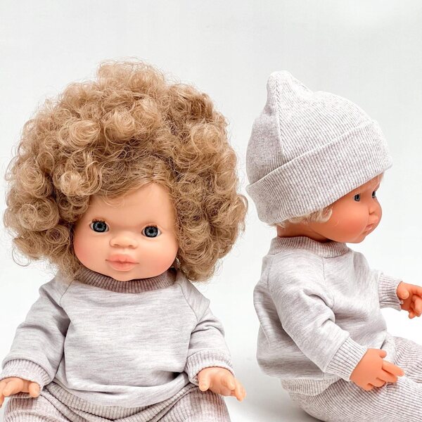 Cappello beanie beige in cotone per bambole Miniland 38 cm - Przytullale