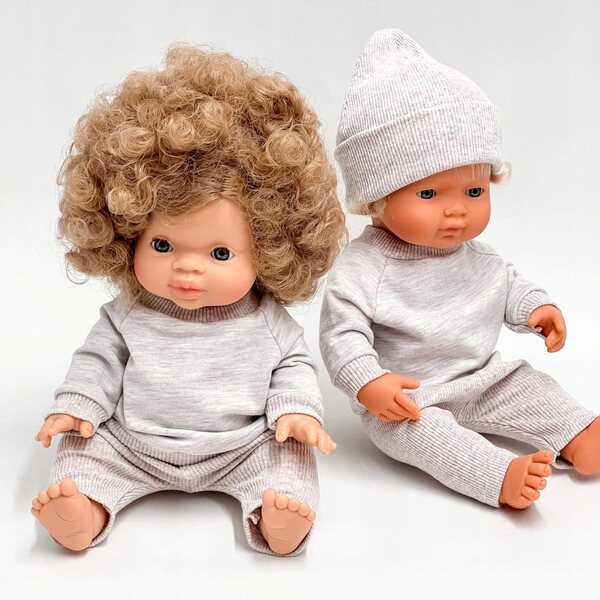 Cappello beanie beige in cotone per bambole Miniland 38 cm - Przytullale
